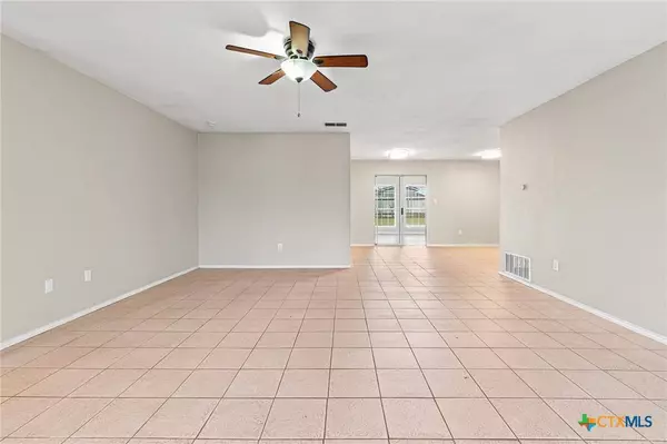 2204 Ledgestone DR, Killeen, TX 76549