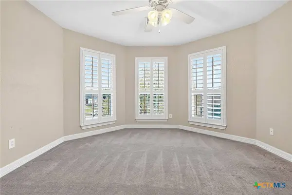 6000 Whispering Forest CIR, Killeen, TX 76543