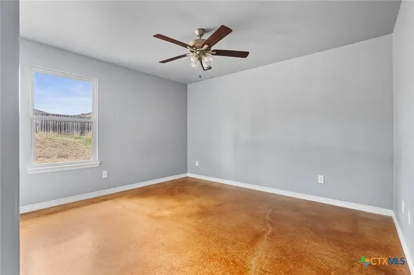 1806 Castroville TRL, Copperas Cove, TX 76522