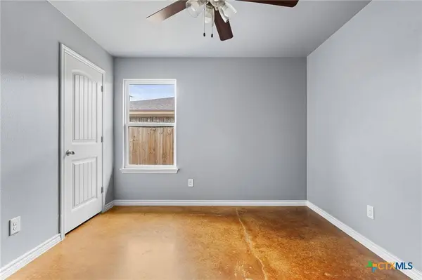 1806 Castroville TRL, Copperas Cove, TX 76522