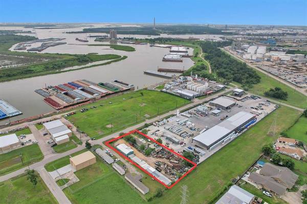 908 Lakeside DR, Channelview, TX 77530