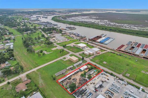 908 Lakeside DR, Channelview, TX 77530