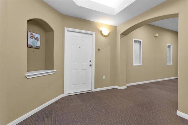 2815 Kings Crossing DR #102, Houston, TX 77345