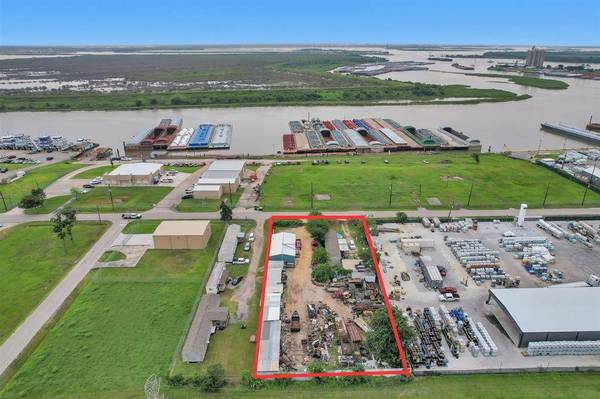 908 Lakeside DR, Channelview, TX 77530