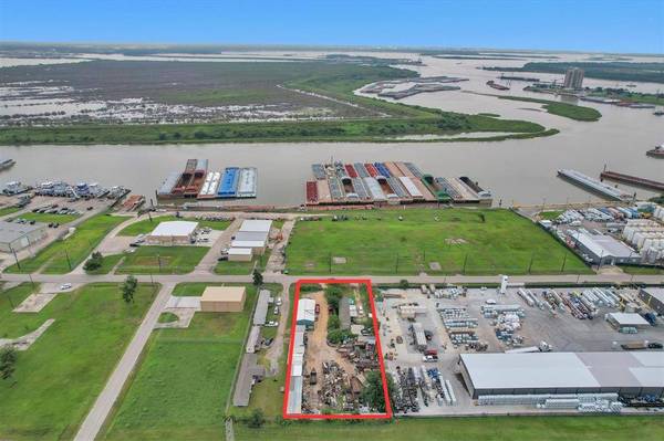 908 Lakeside DR, Channelview, TX 77530