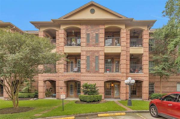 2815 Kings Crossing DR #102, Houston, TX 77345