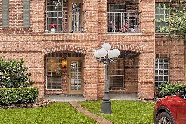 2815 Kings Crossing DR #102, Houston, TX 77345