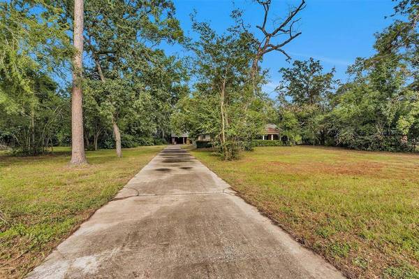 29526 W Hawthorne DR, Spring, TX 77386