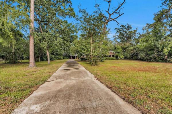 29526 W Hawthorne DR, Spring, TX 77386