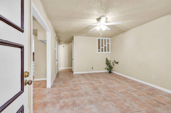 5347 Pinewilde DR #B, Houston, TX 77066