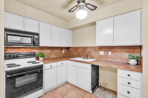 5347 Pinewilde DR #B, Houston, TX 77066