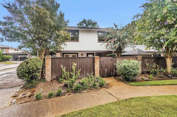 5347 Pinewilde DR #B, Houston, TX 77066