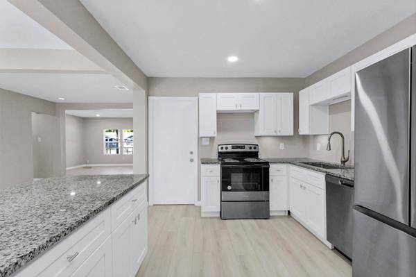 4114 Hoffman ST, Houston, TX 77026