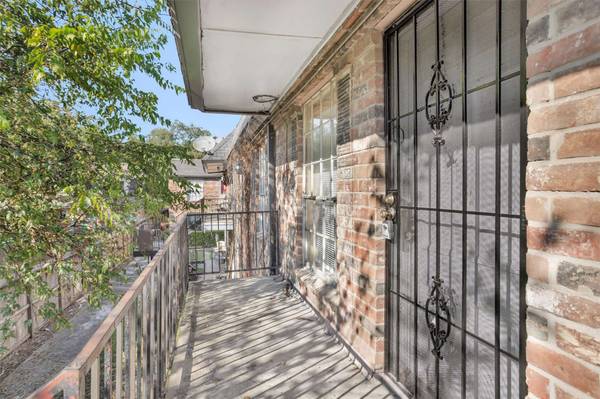 201 W Rosamond ST #61, Houston, TX 77076