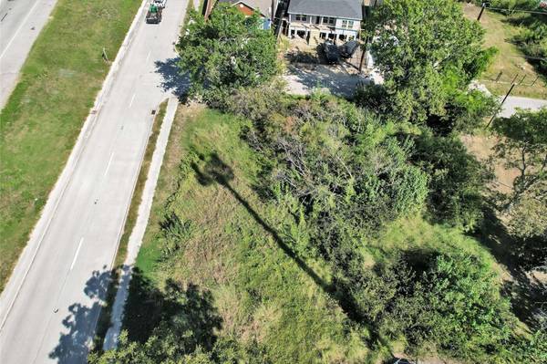 5025 Falls ST, Houston, TX 77026