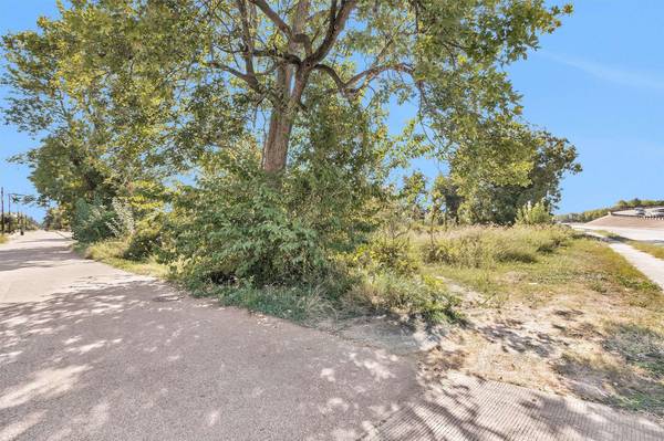 5025 Falls ST, Houston, TX 77026