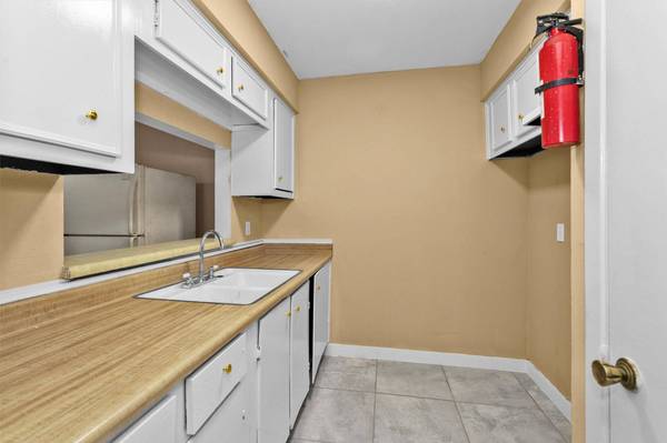 201 W Rosamond ST #53, Houston, TX 77076