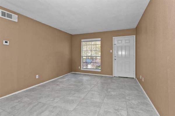 201 W Rosamond ST #53, Houston, TX 77076