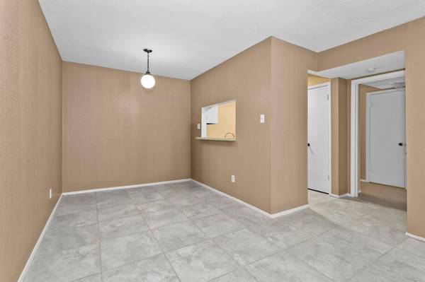 201 W Rosamond ST #53, Houston, TX 77076