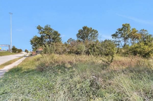 5025 Falls ST, Houston, TX 77026