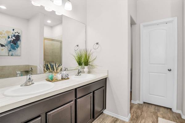14214 Glacier Bay CT, Conroe, TX 77384