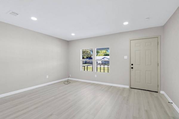 4114 Hoffman ST, Houston, TX 77026