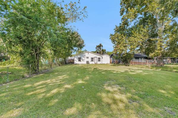 4114 Hoffman ST, Houston, TX 77026