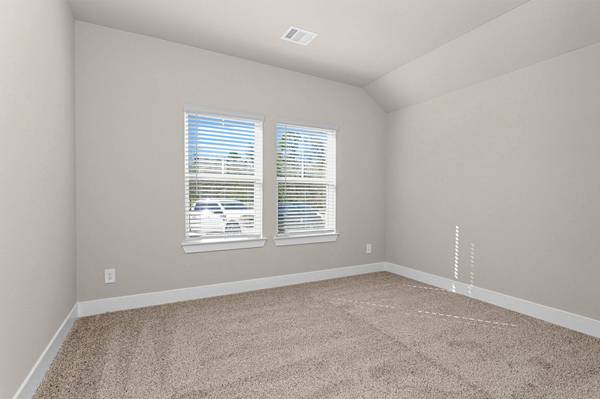 2002 Bluff Oak CT, Conroe, TX 77304