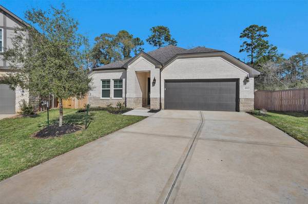 2002 Bluff Oak CT, Conroe, TX 77304