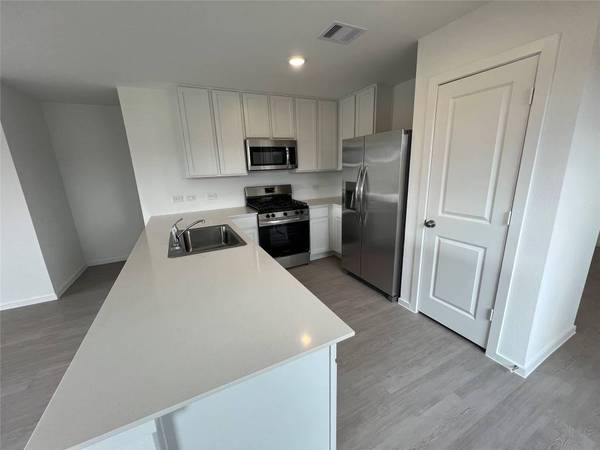 20027 Iron Winds ST, Crosby, TX 77532