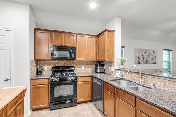 1700 Fall Forest CT, Conroe, TX 77301