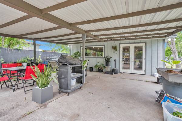 1725 Strawn RD, Houston, TX 77039