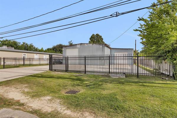 207 Aldine Mail Route RD, Houston, TX 77037
