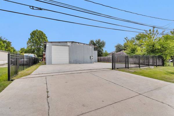 207 Aldine Mail Route RD, Houston, TX 77037