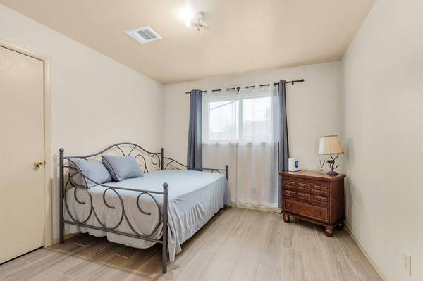 14806 Dogwood Tree ST, Houston, TX 77060