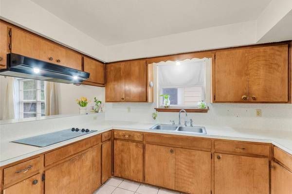 14806 Dogwood Tree ST, Houston, TX 77060