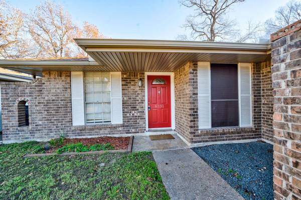6331 Oaknut DR, Houston, TX 77088