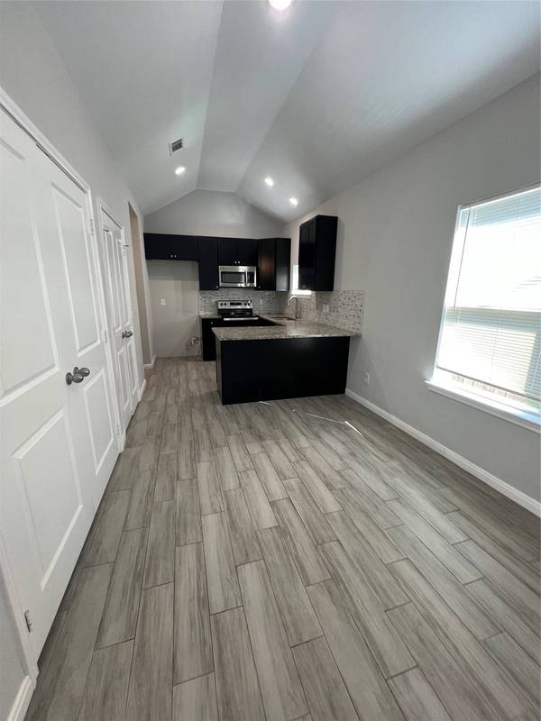 833 Omeara, Montgomery, TX 77316