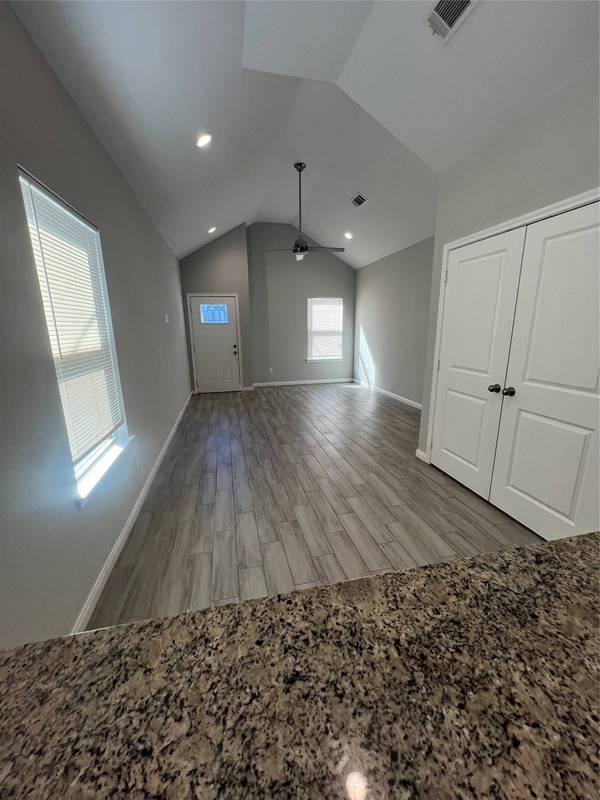 833 Omeara, Montgomery, TX 77316