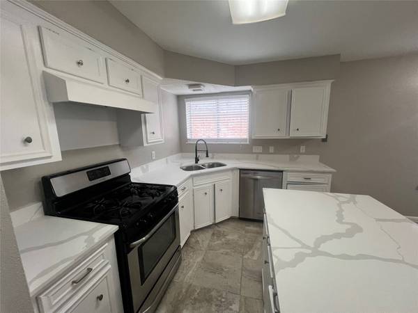 15107 Silverman ST, Houston, TX 77598