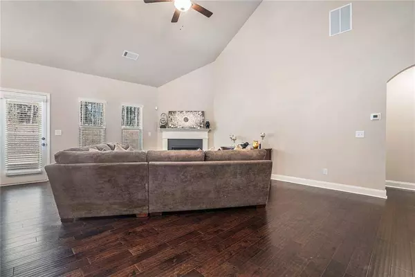 3415 Linstead CT, Loganville, GA 30052