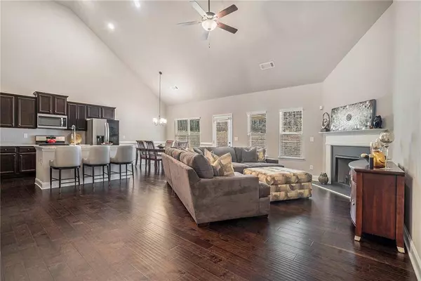 3415 Linstead CT, Loganville, GA 30052