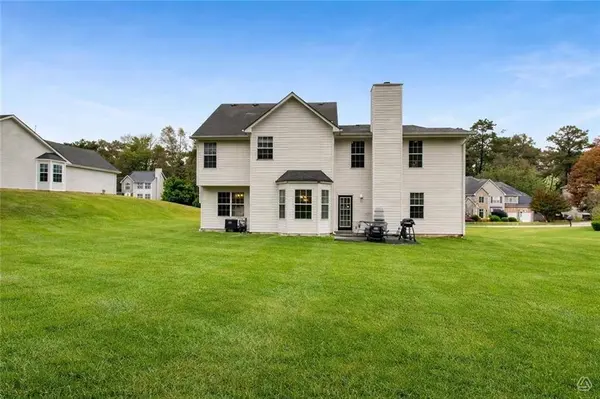 322 Silverleaf LN, Dallas, GA 30157