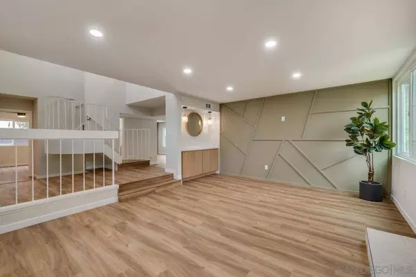 6777 Deerwood Ct, San Diego, CA 92120