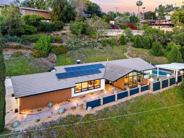 4911 Beaumont Dr, La Mesa, CA 91941