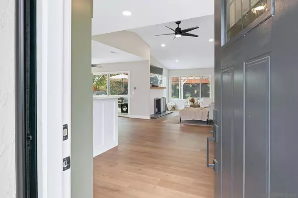 6832 Lazy Clouds, San Diego, CA 92120