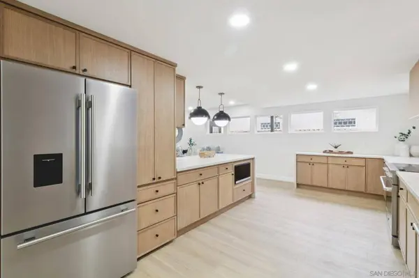 4334 Rous St., San Diego, CA 92122