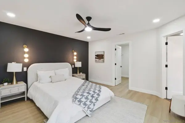 4334 Rous St., San Diego, CA 92122