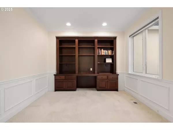 14405 NW VALLEY VIEW LN, Portland, OR 97231