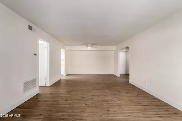 3825 E CAMELBACK Road #234, Phoenix, AZ 85018